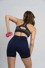 Load image into Gallery viewer, New Balance Women's Seamless MID Impact Heather Keyhole Sport Bra with Removable Pads, Black